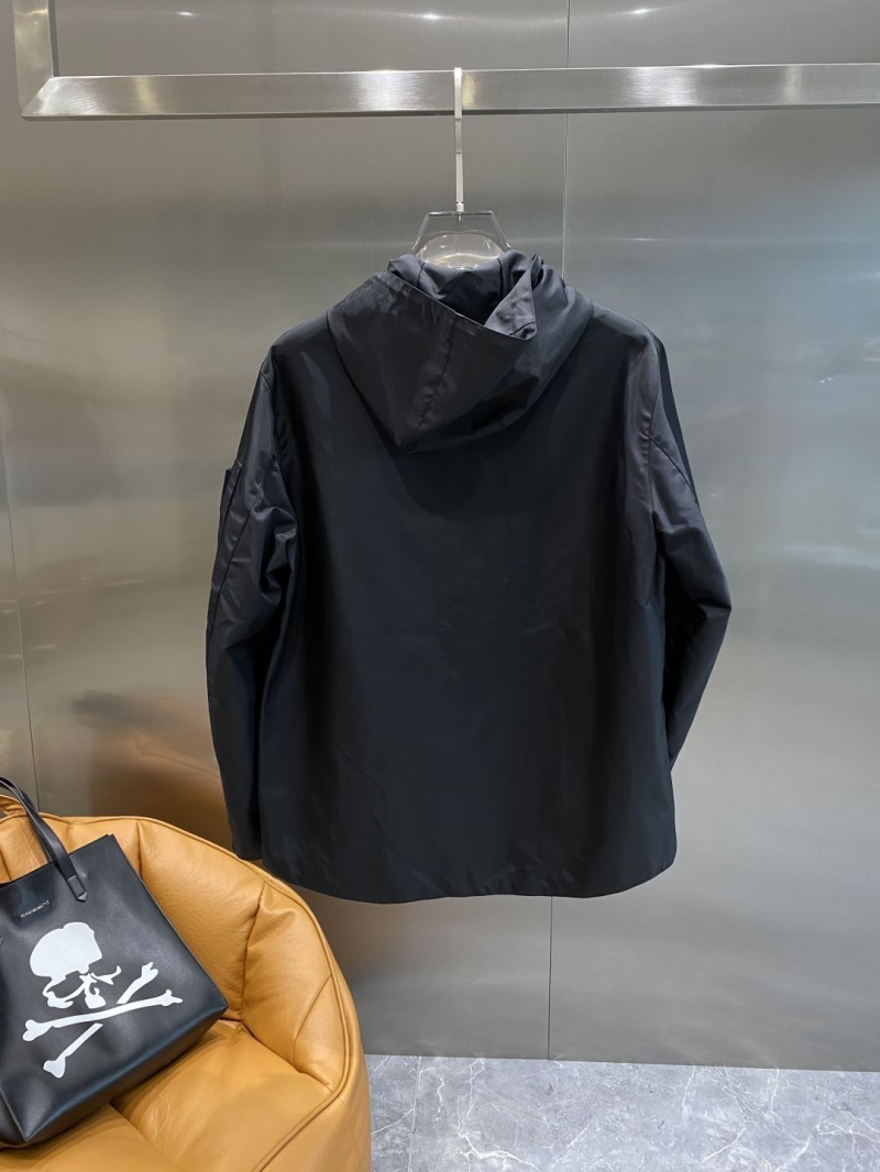Pra*a outwear